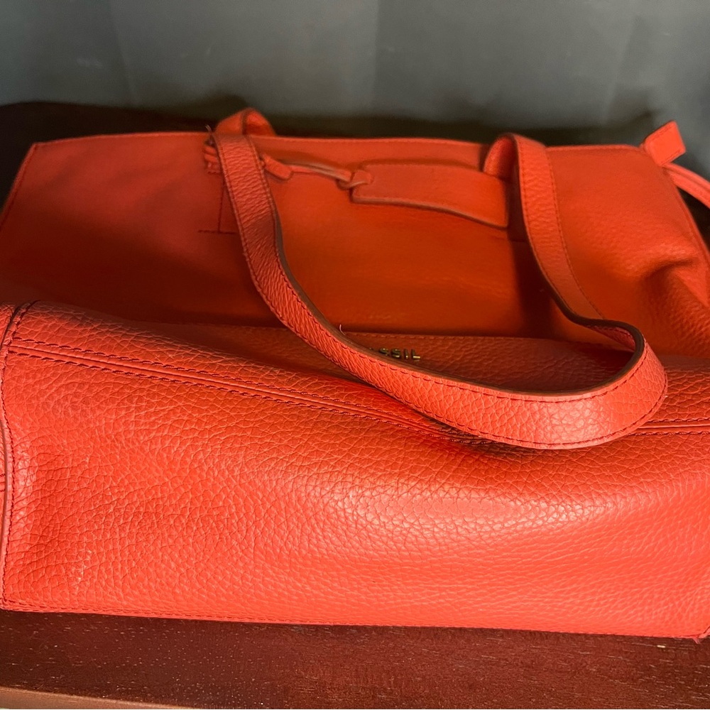 Fossil Authentic Peach Salmon Color Shoulder Bag - image 4
